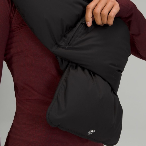 Lululemon x Team Canada Down Filled Insulated Quilted Scarf * Black - Picture 7 of 8